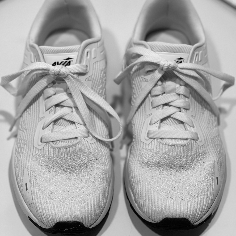 Avia Women's Air Athletic Sneakers Athletic Running Shoes (WMAV23AC002) Size 7.5